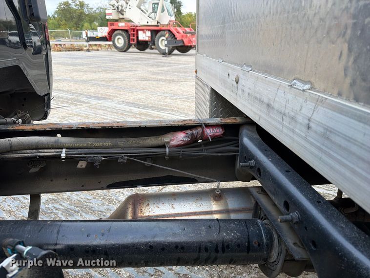 image for item EV7029 2021 Chevrolet Silverado 6500HD flatbed truck