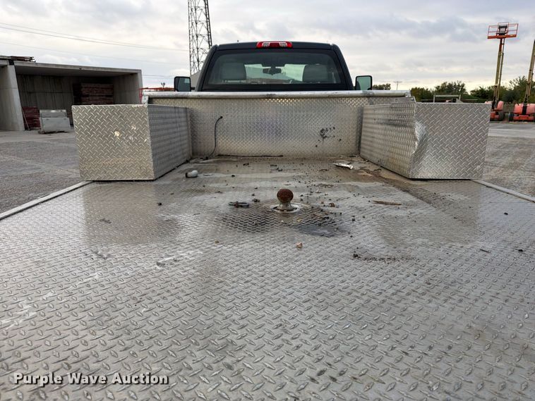 image for item EV7029 2021 Chevrolet Silverado 6500HD flatbed truck