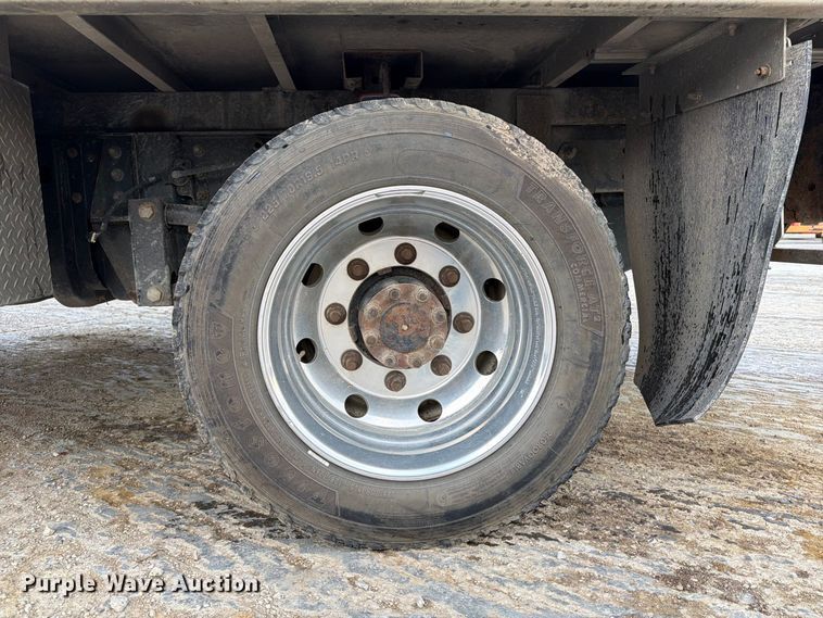 image for item EV7029 2021 Chevrolet Silverado 6500HD flatbed truck