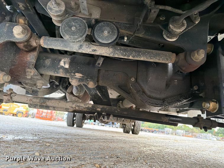 image for item EV7029 2021 Chevrolet Silverado 6500HD flatbed truck