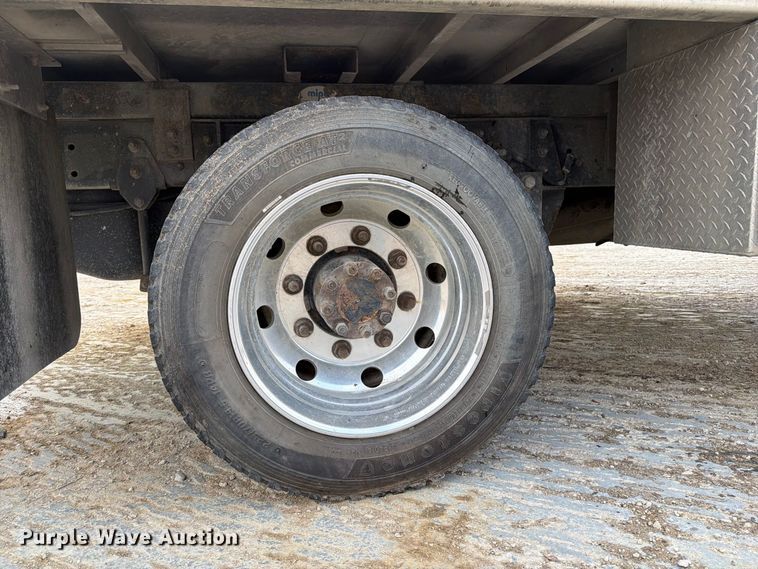 image for item EV7029 2021 Chevrolet Silverado 6500HD flatbed truck