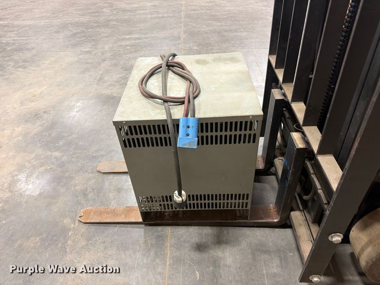 image for item EV7036 Komatsu FB18MG-3 forklift