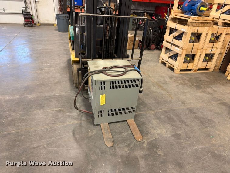 image for item EV7036 Komatsu FB18MG-3 forklift