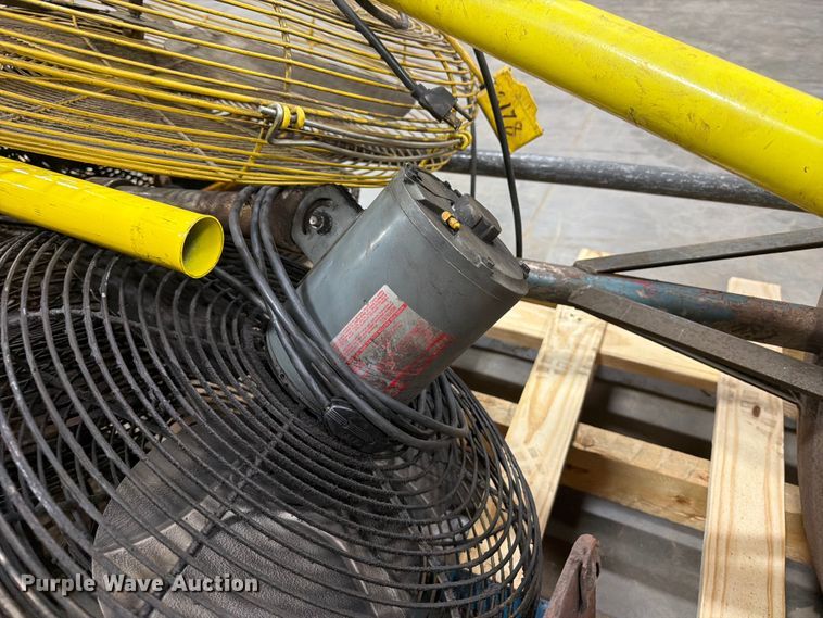 image for item EV7042 Approximately 9 fans