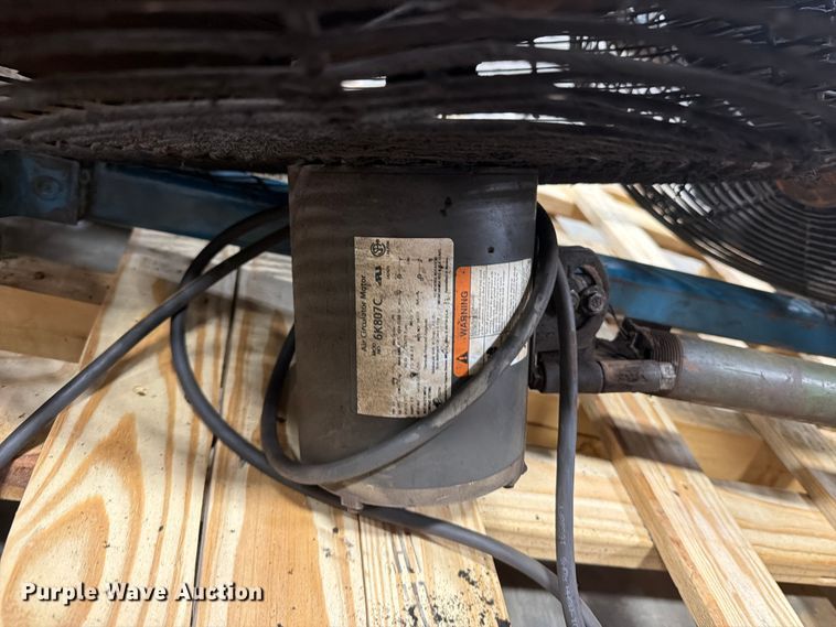 image for item EV7042 Approximately 9 fans