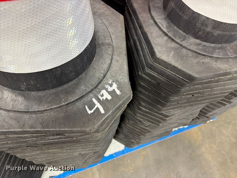 image for item EV7043 Approximately 494 traffic cones