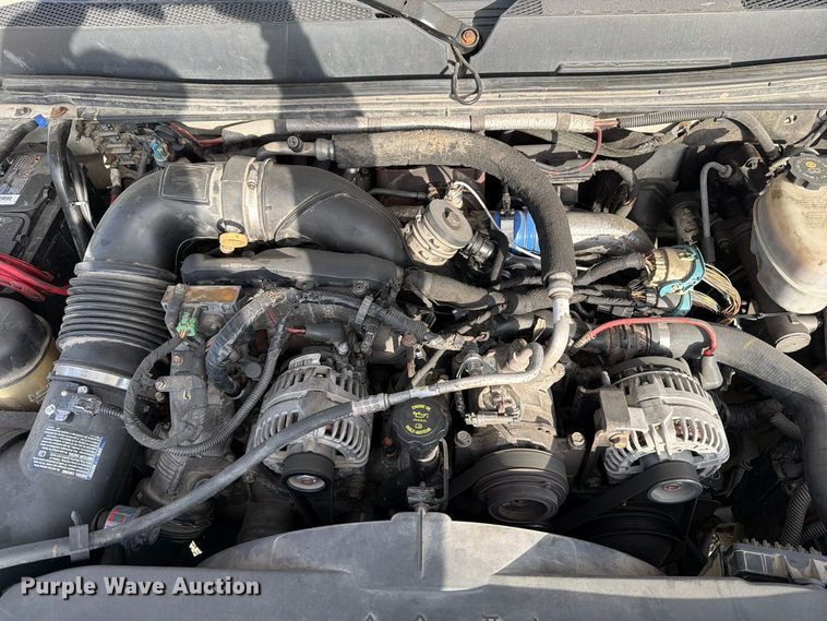 image for item EV7052 2008 GMC Sierra 3500HD pickup truck cab and chassis