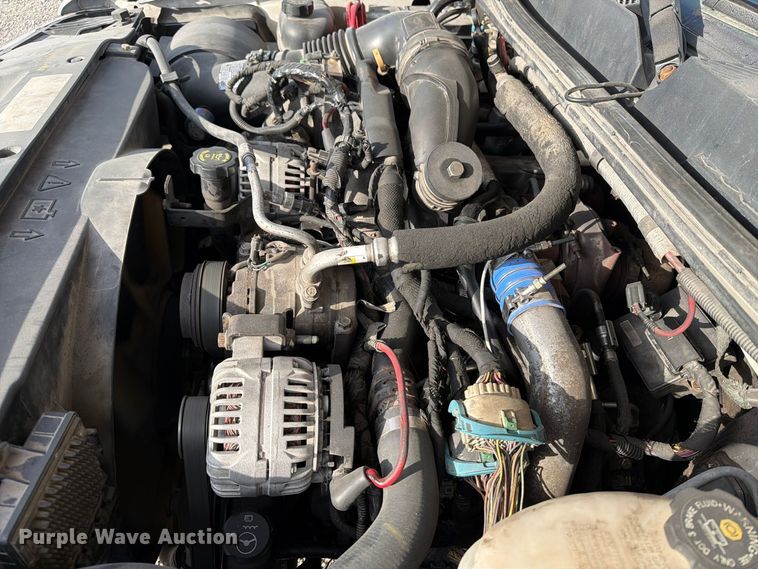 image for item EV7052 2008 GMC Sierra 3500HD pickup truck cab and chassis