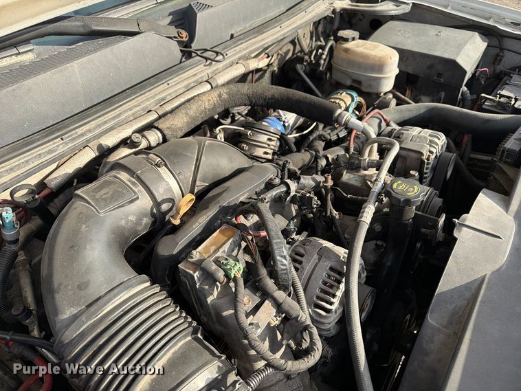 image for item EV7052 2008 GMC Sierra 3500HD pickup truck cab and chassis