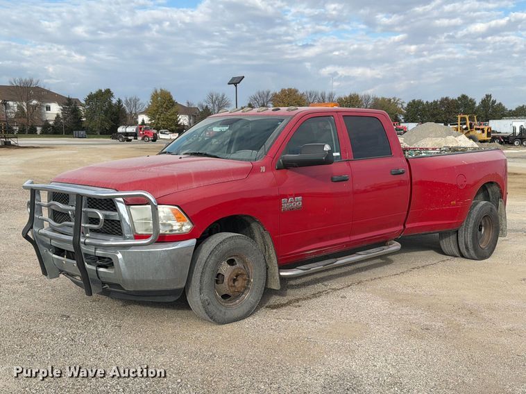 image for item EV7056 2014 RAM 3500 Crew Cab pickup truck