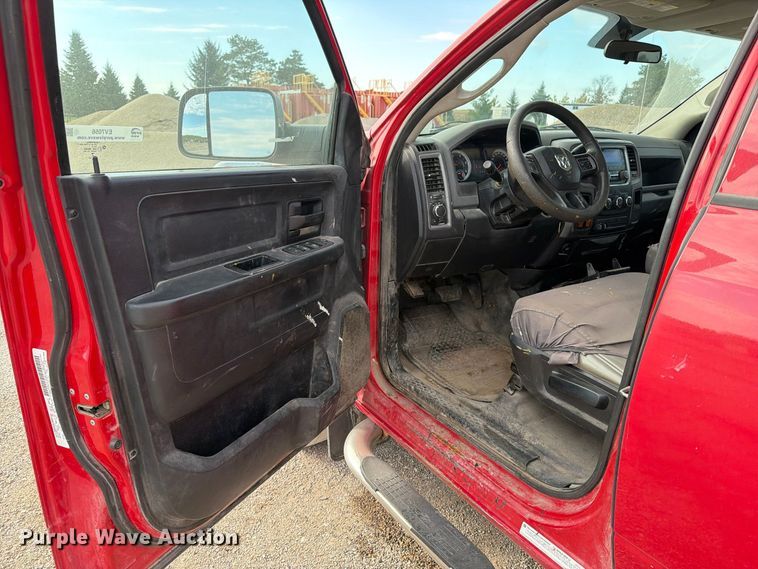 image for item EV7056 2014 RAM 3500 Crew Cab pickup truck