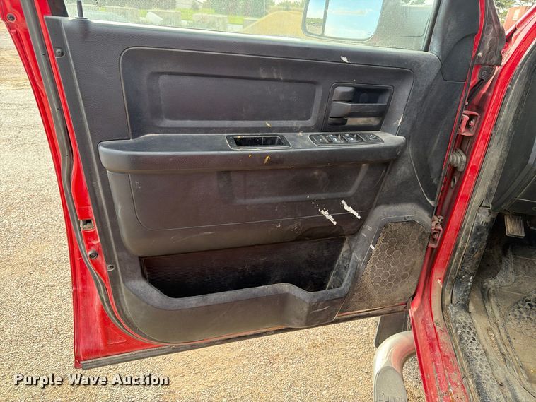 image for item EV7056 2014 RAM 3500 Crew Cab pickup truck