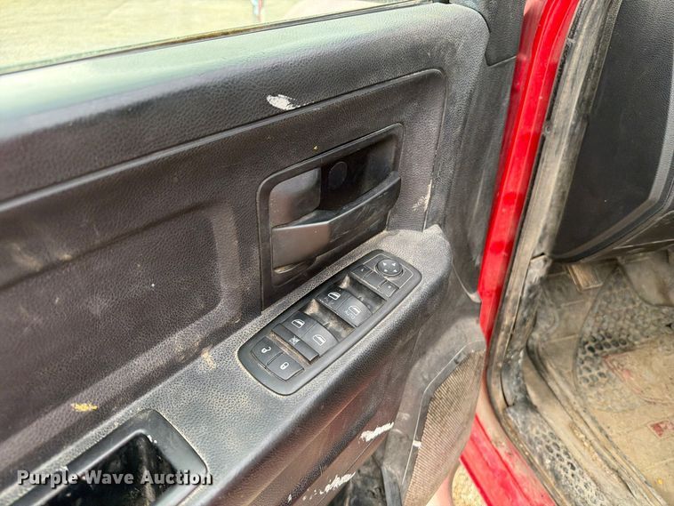 image for item EV7056 2014 RAM 3500 Crew Cab pickup truck