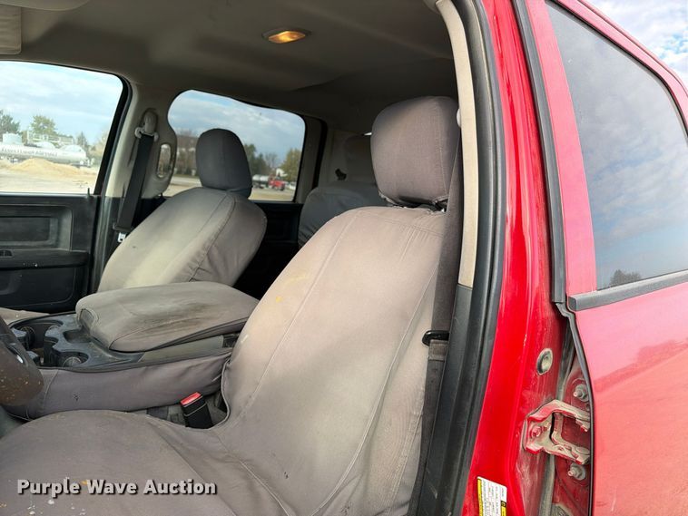 image for item EV7056 2014 RAM 3500 Crew Cab pickup truck
