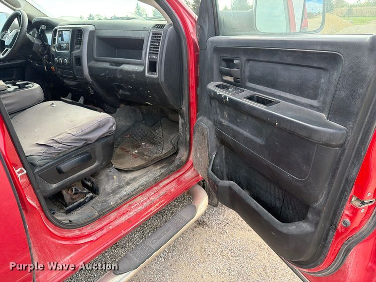image for item EV7056 2014 RAM 3500 Crew Cab pickup truck