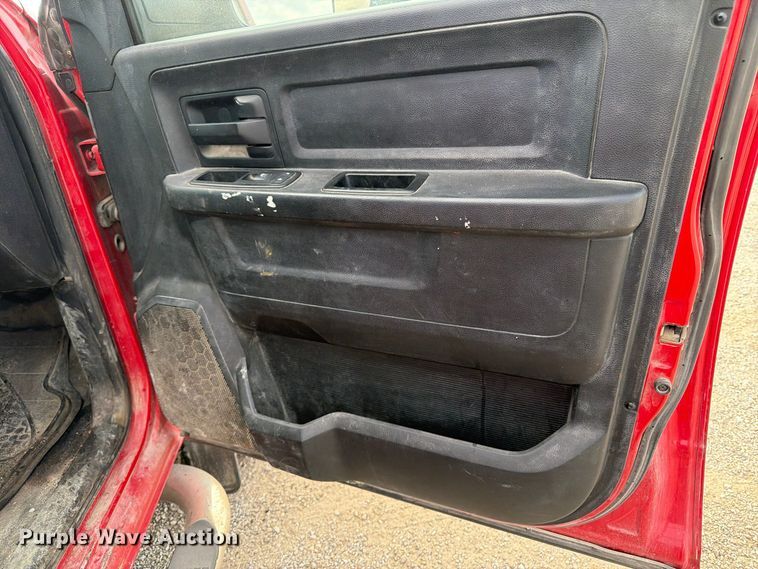 image for item EV7056 2014 RAM 3500 Crew Cab pickup truck