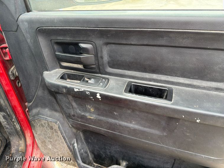 image for item EV7056 2014 RAM 3500 Crew Cab pickup truck