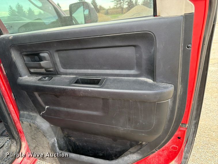 image for item EV7056 2014 RAM 3500 Crew Cab pickup truck