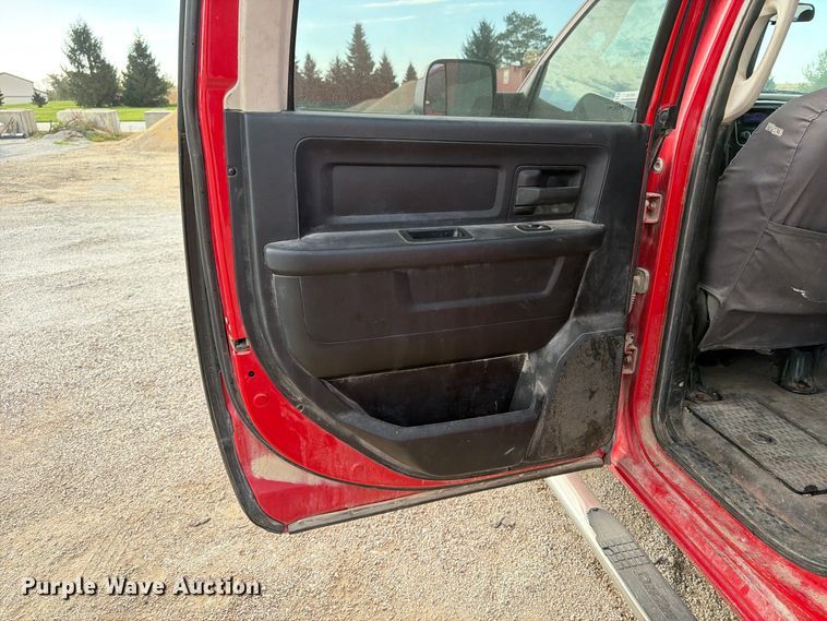 image for item EV7056 2014 RAM 3500 Crew Cab pickup truck
