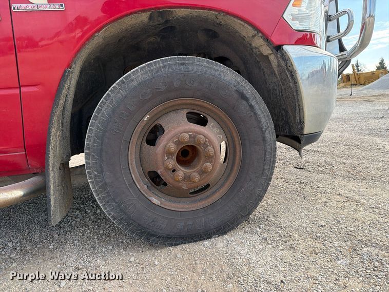 image for item EV7056 2014 RAM 3500 Crew Cab pickup truck