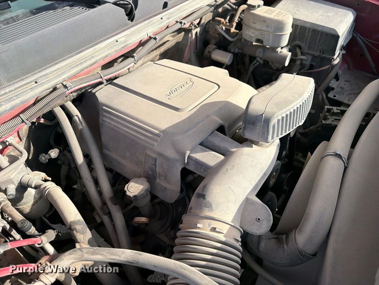 image for item EV7057 2013 Chevrolet Silverado 3500HD Crew Cab pickup truck