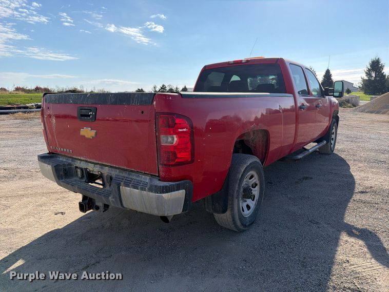 image for item EV7058 2014 Chevrolet Silverado 3500HD Crew Cab pickup truck