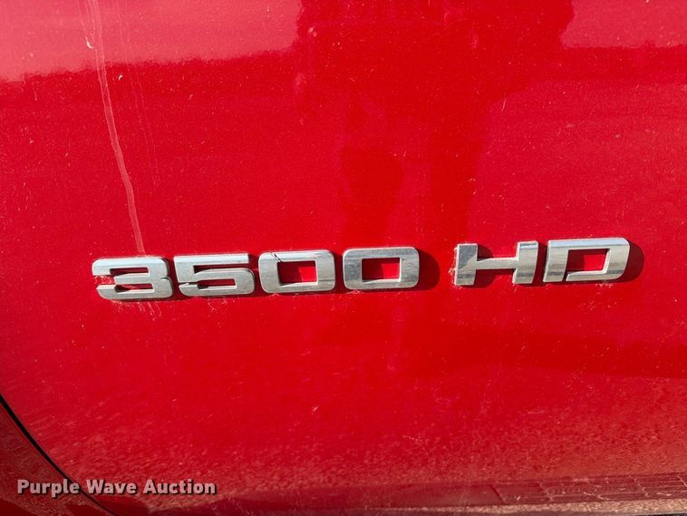 image for item EV7058 2014 Chevrolet Silverado 3500HD Crew Cab pickup truck