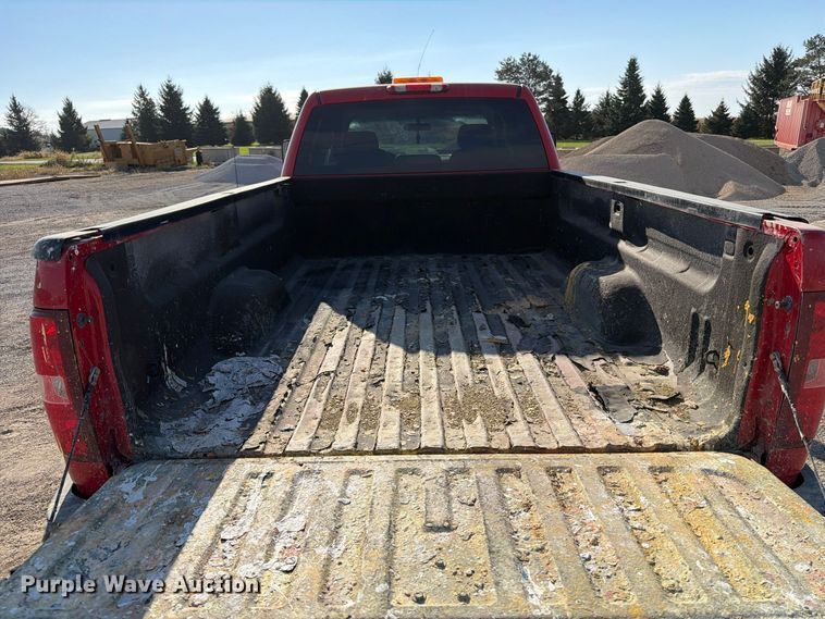 image for item EV7058 2014 Chevrolet Silverado 3500HD Crew Cab pickup truck