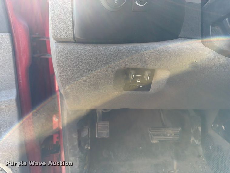 image for item EV7058 2014 Chevrolet Silverado 3500HD Crew Cab pickup truck