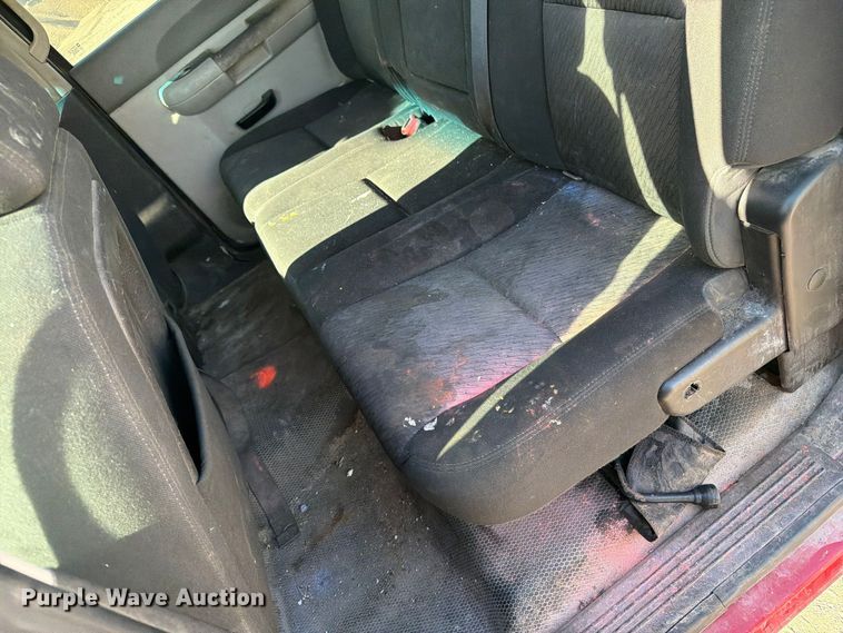 image for item EV7058 2014 Chevrolet Silverado 3500HD Crew Cab pickup truck