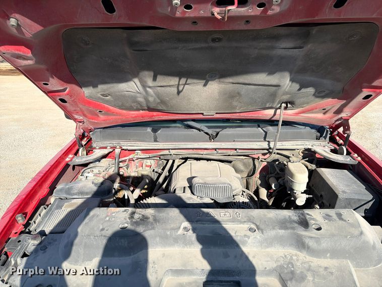 image for item EV7058 2014 Chevrolet Silverado 3500HD Crew Cab pickup truck