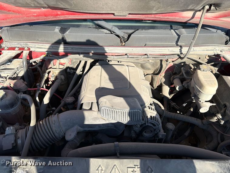 image for item EV7058 2014 Chevrolet Silverado 3500HD Crew Cab pickup truck