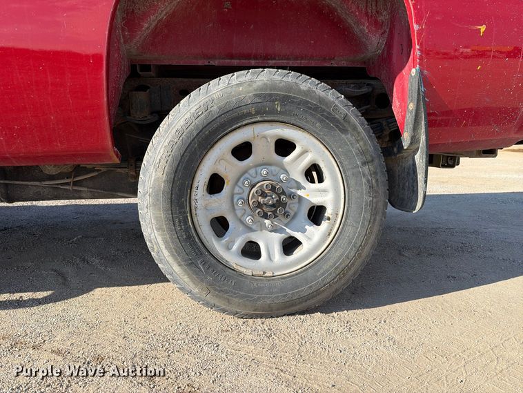 image for item EV7058 2014 Chevrolet Silverado 3500HD Crew Cab pickup truck