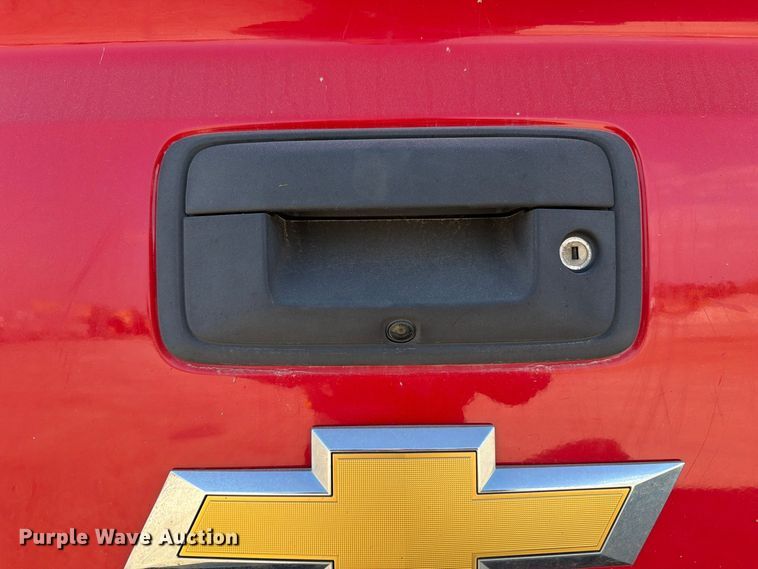 image for item EV7059 2017 Chevrolet Silverado 3500HD Crew Cab pickup truck