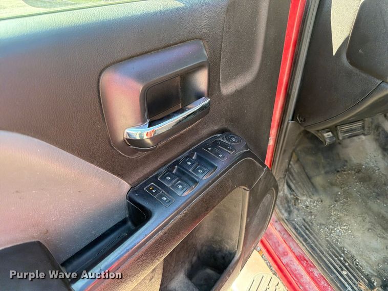 image for item EV7059 2017 Chevrolet Silverado 3500HD Crew Cab pickup truck