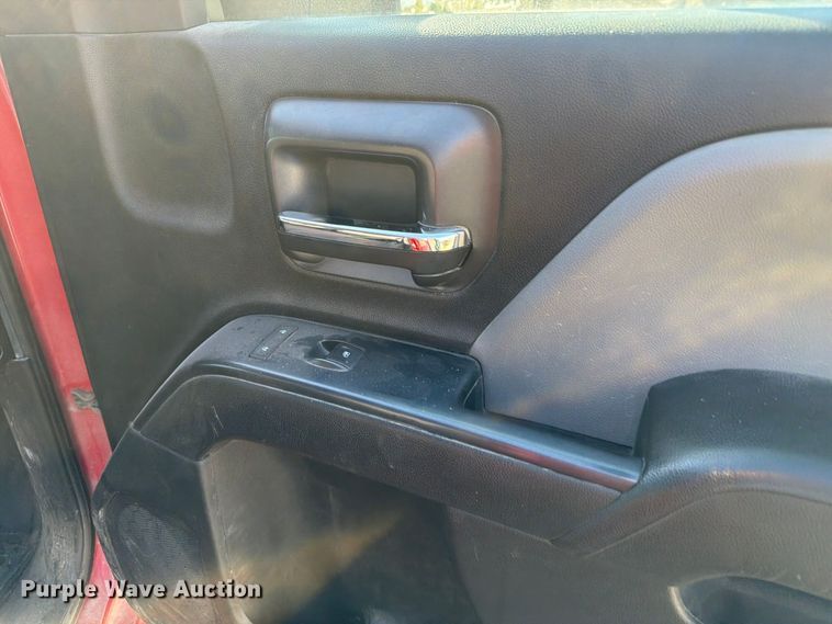 image for item EV7059 2017 Chevrolet Silverado 3500HD Crew Cab pickup truck