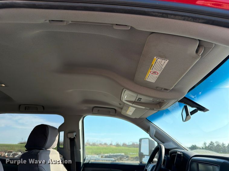 image for item EV7059 2017 Chevrolet Silverado 3500HD Crew Cab pickup truck
