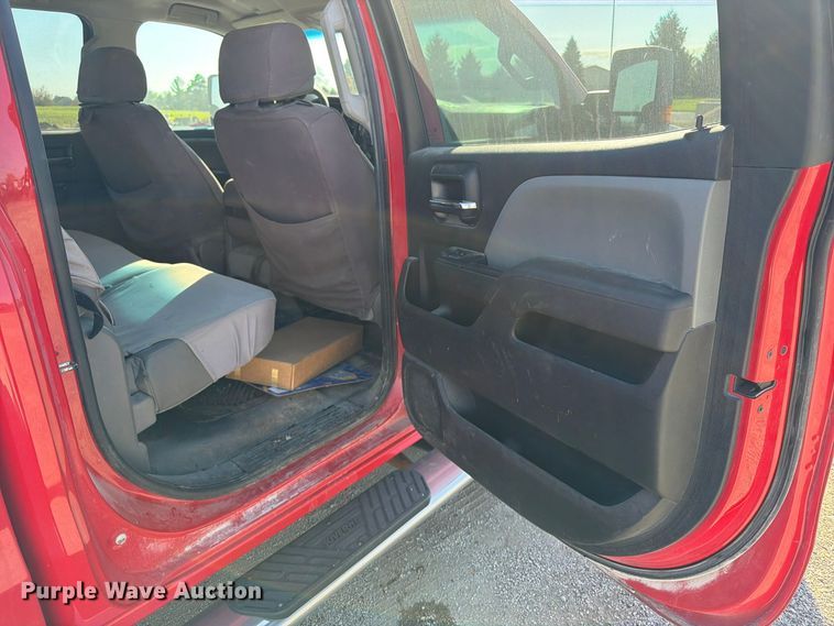 image for item EV7059 2017 Chevrolet Silverado 3500HD Crew Cab pickup truck