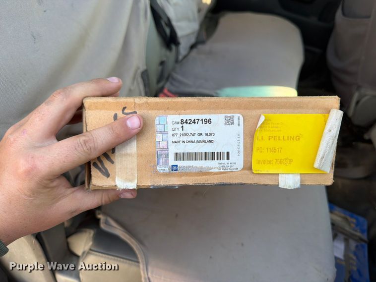 image for item EV7059 2017 Chevrolet Silverado 3500HD Crew Cab pickup truck