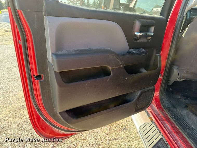 image for item EV7059 2017 Chevrolet Silverado 3500HD Crew Cab pickup truck