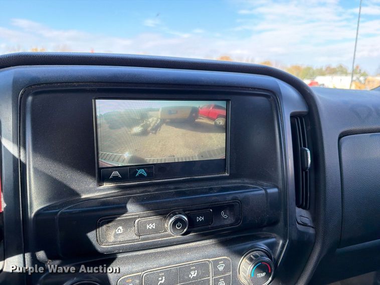 image for item EV7059 2017 Chevrolet Silverado 3500HD Crew Cab pickup truck