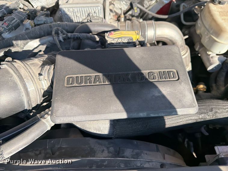 image for item EV7059 2017 Chevrolet Silverado 3500HD Crew Cab pickup truck