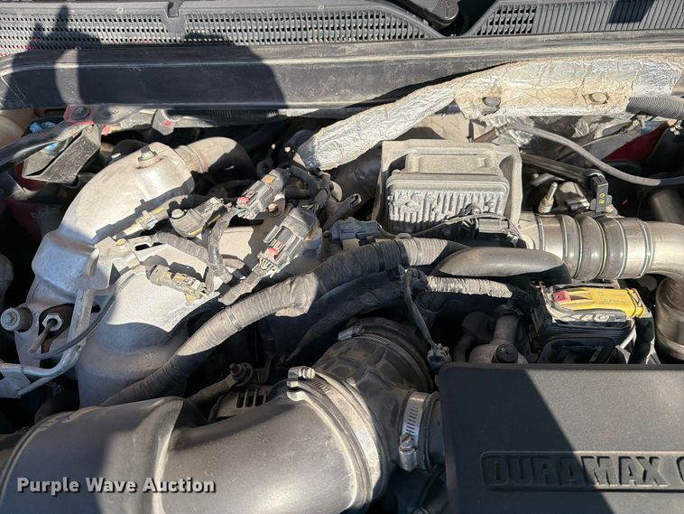 image for item EV7059 2017 Chevrolet Silverado 3500HD Crew Cab pickup truck