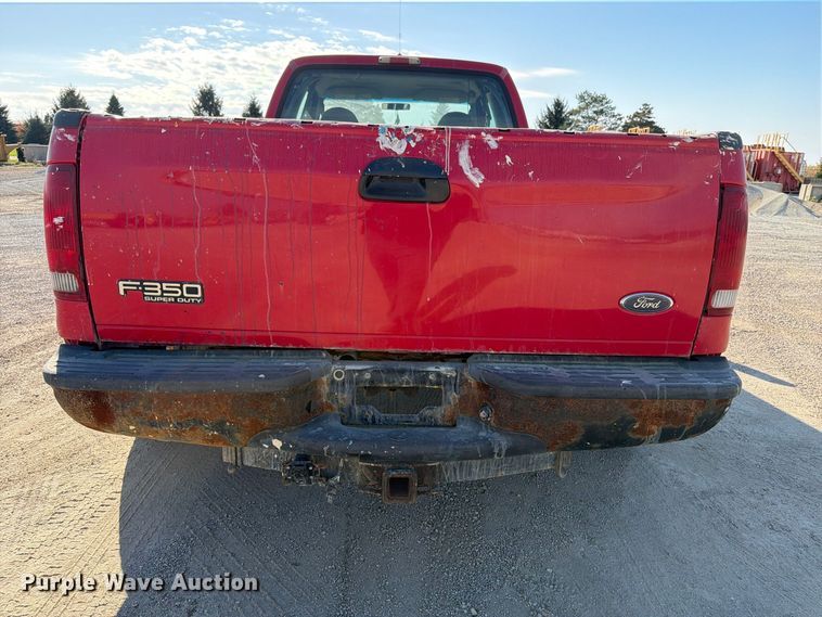 image for item EV7060 2005 Ford F350 Super Duty Ext. Cab pickup truck