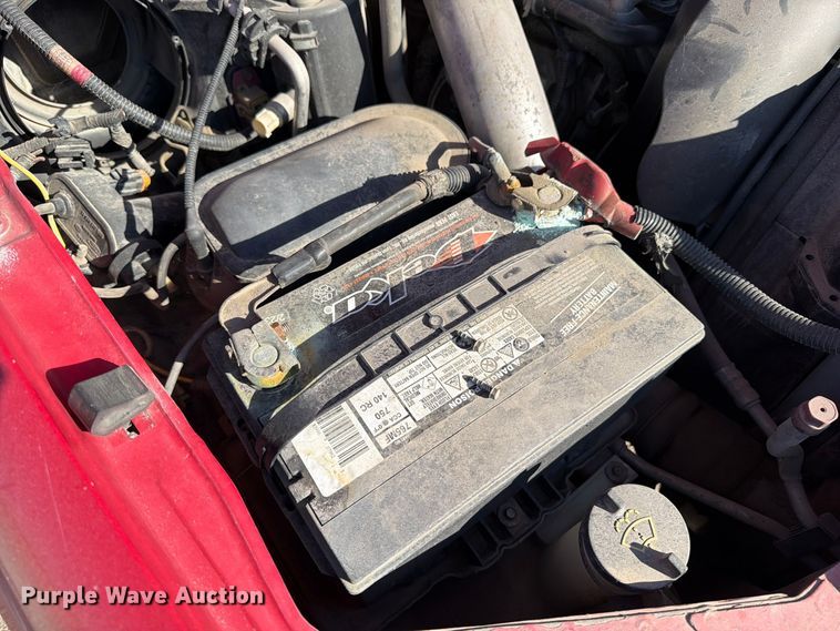 image for item EV7060 2005 Ford F350 Super Duty Ext. Cab pickup truck
