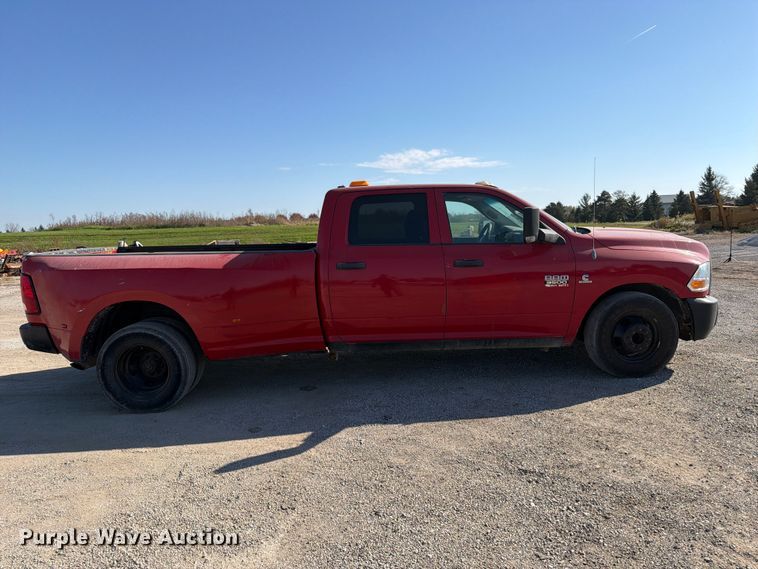 image for item EV7063 2012 Dodge Ram 3500 Heavy Duty Crew Cab pickup truck