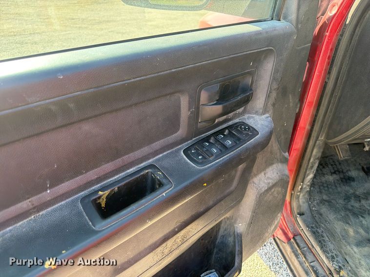 image for item EV7063 2012 Dodge Ram 3500 Heavy Duty Crew Cab pickup truck