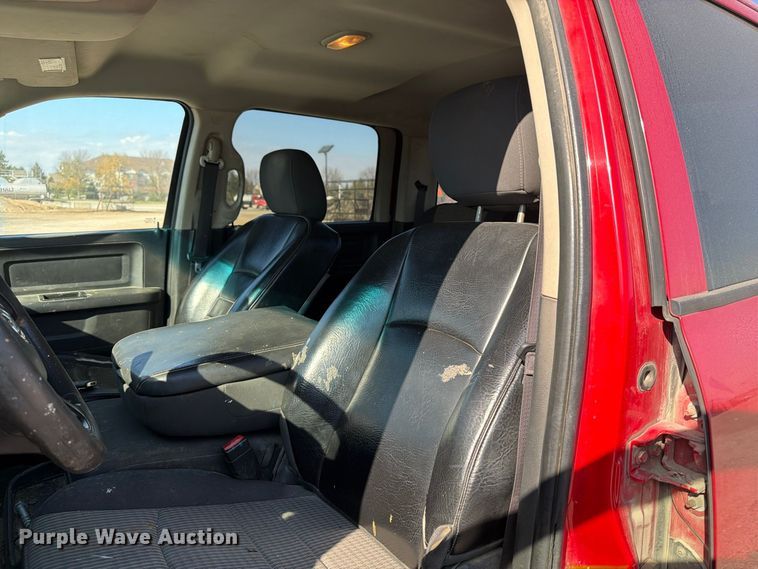 image for item EV7063 2012 Dodge Ram 3500 Heavy Duty Crew Cab pickup truck