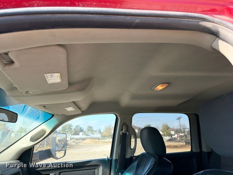 image for item EV7063 2012 Dodge Ram 3500 Heavy Duty Crew Cab pickup truck