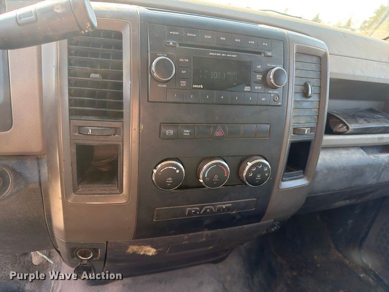 image for item EV7063 2012 Dodge Ram 3500 Heavy Duty Crew Cab pickup truck
